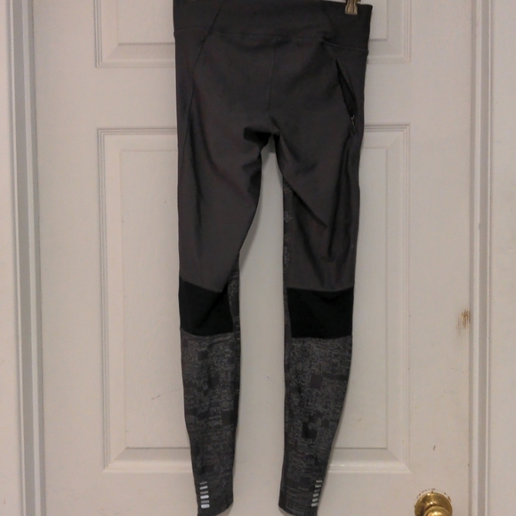 UnderArmour Leggings - Picture 5 of 9